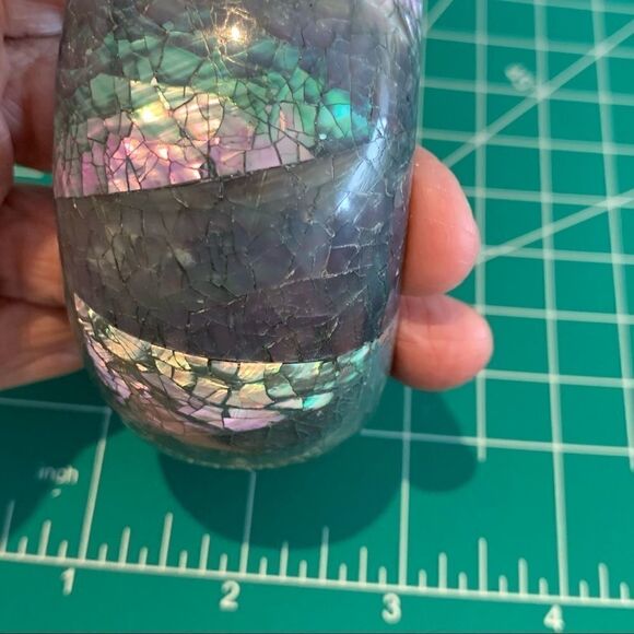 Iridescent Shell fragment vintage bangle bracelet - Picture 3 of 10